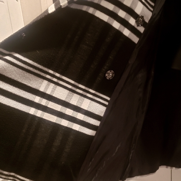 A. BYER ladies button front jacket - Picture 5 of 7